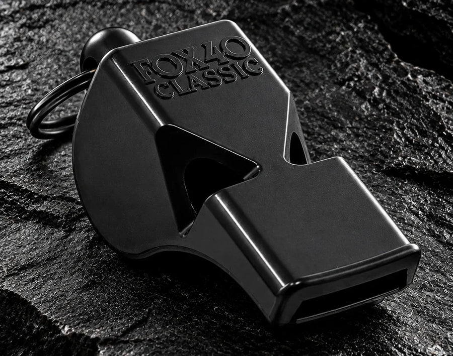 Fischietto Fox 40 Classic nero su pietra scura